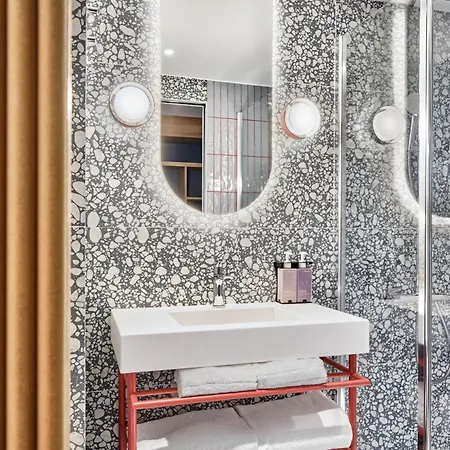 Tribe Paris Hotel 4*