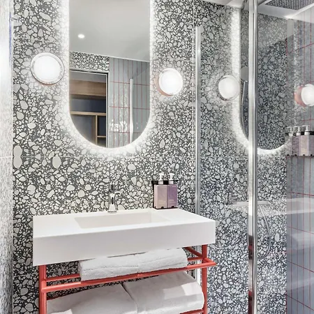 فندق Tribe Paris 4*