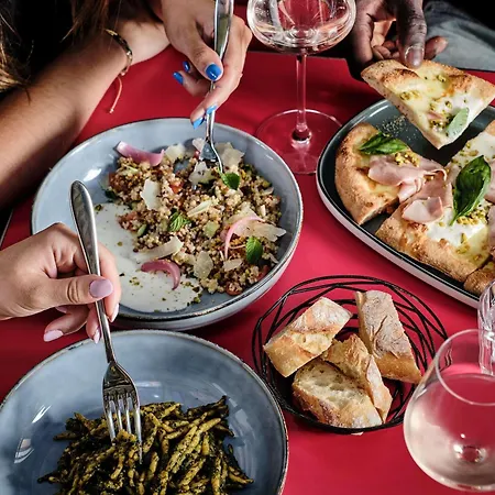 Hotel Tribe Paris 4*