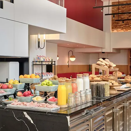 Tribe Paris 4*