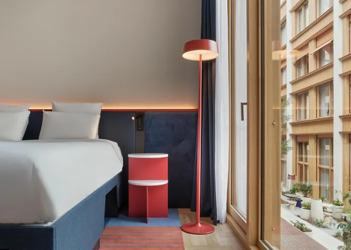 Tribe Paris 4*